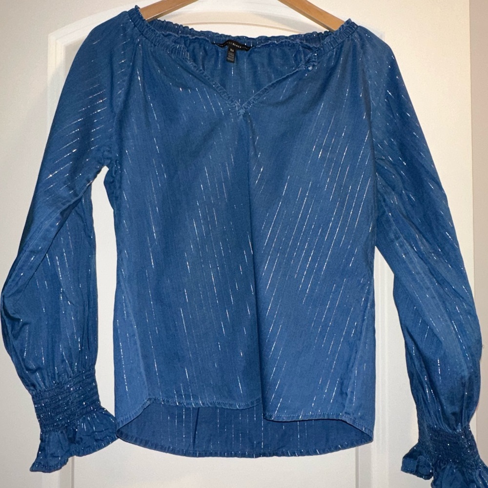 White House Black Market Blue Dress Shirt w‎ Stripes
